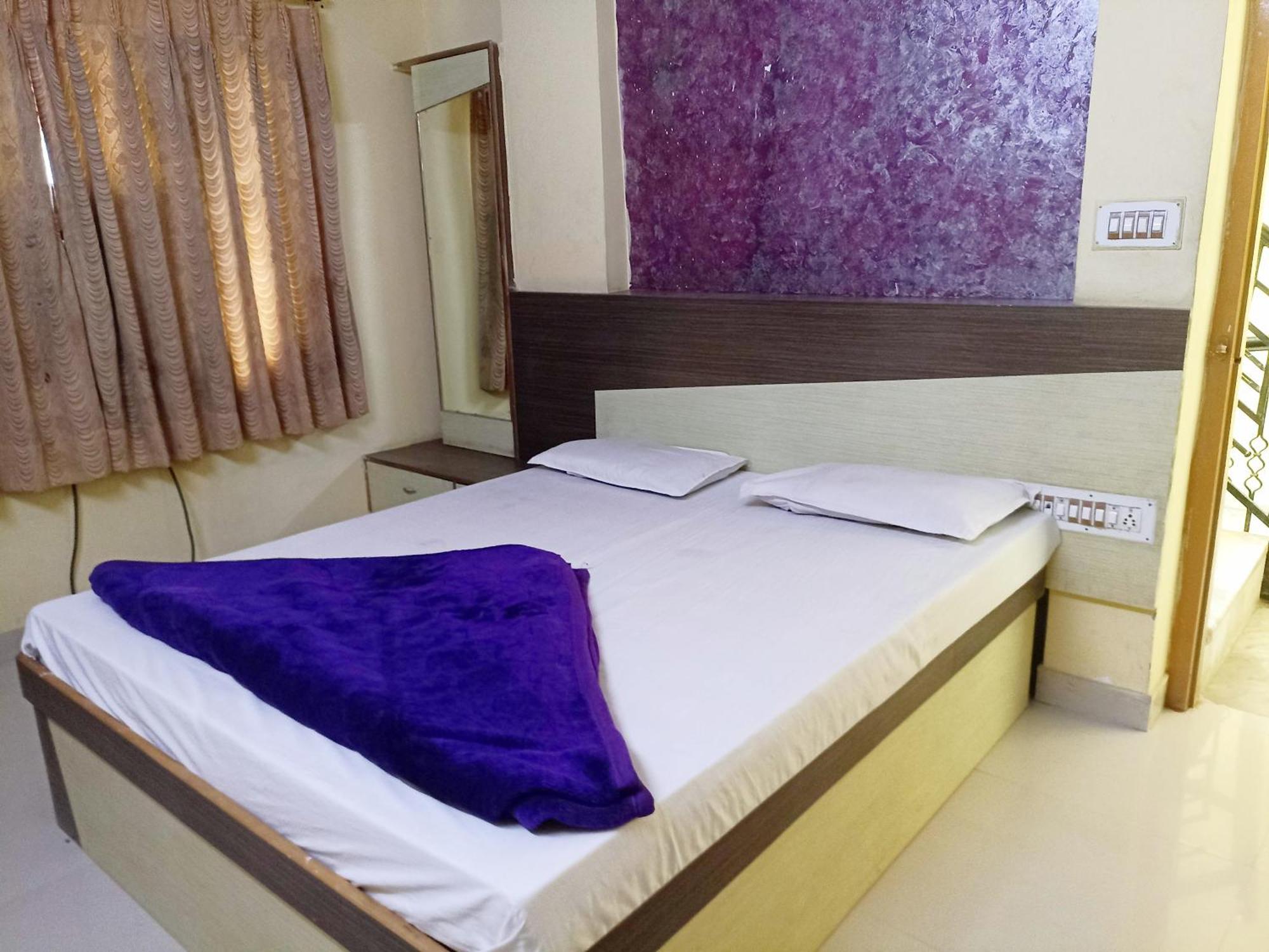 Shreeji Arpan Hotel นาถดวารา ภายนอก รูปภาพ