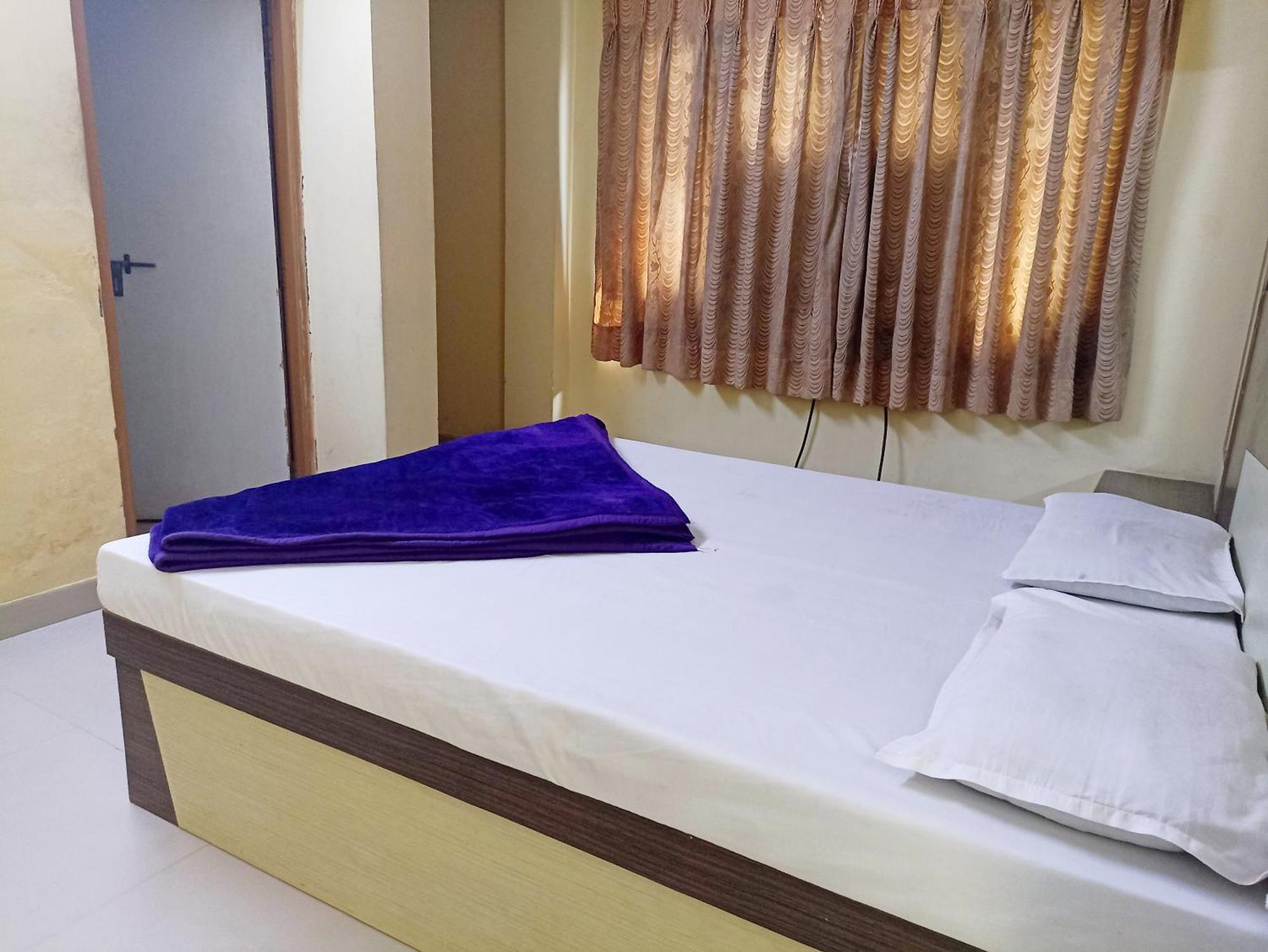 Shreeji Arpan Hotel นาถดวารา ภายนอก รูปภาพ